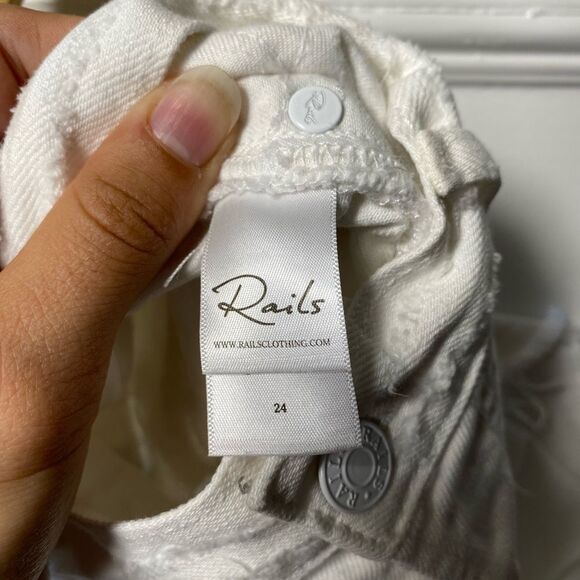 RAILS Logan Star Pattern Distressed Denim Shorts White Sz 24 - Picture 10 of 12